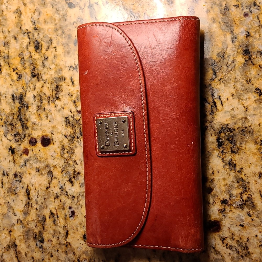 Dooney & Bourke Red Clutch Beacon Collection Leather Continental